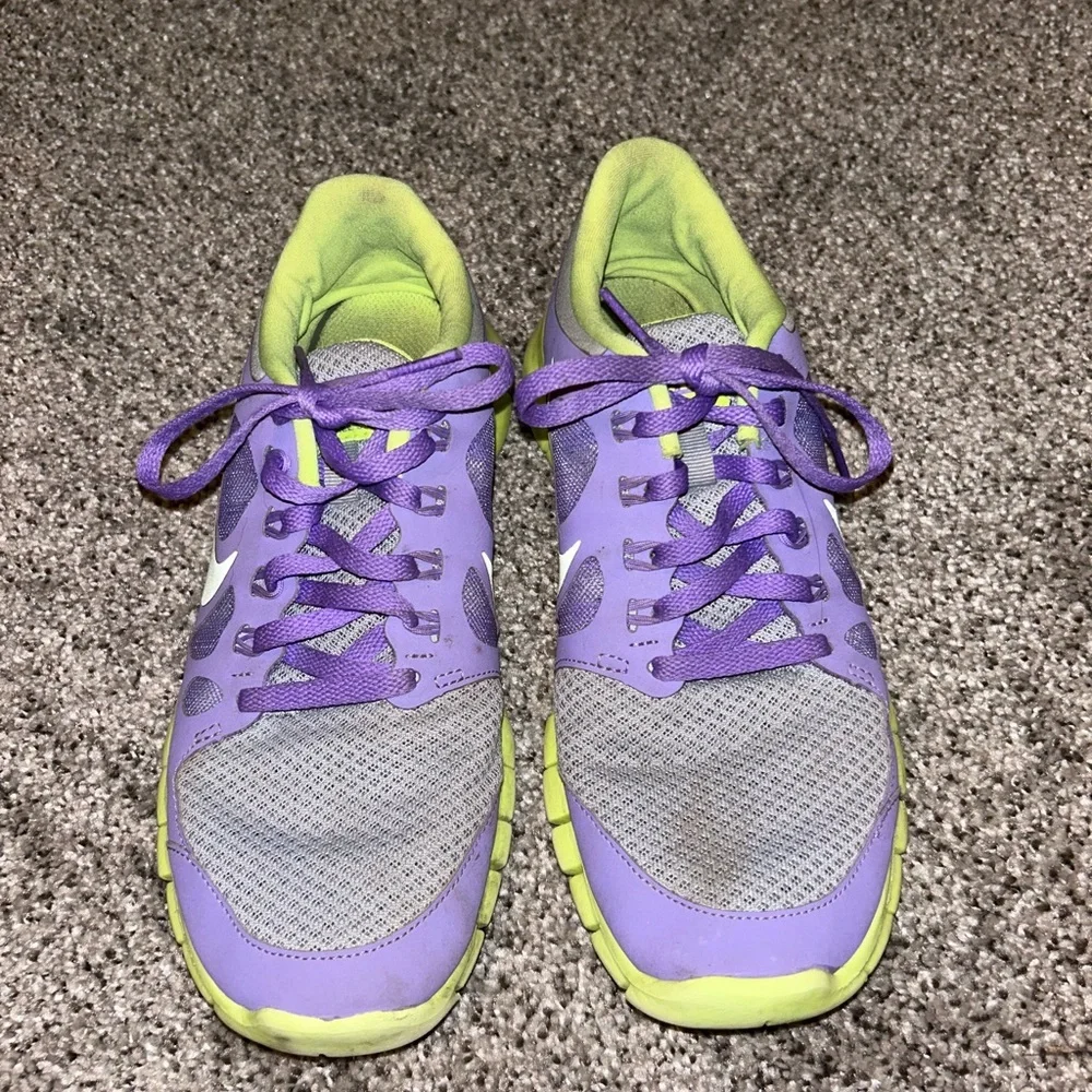 NIKE free run 5.0 neon running shoes purple and yellow - Picture 4 of 7